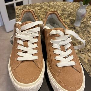 NWT Women’s Rag and Bone Tan Suede Sneakers